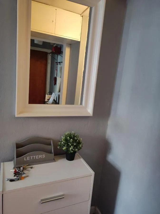 Single Room No.4 In The Very Center Of Warsaw Guest house